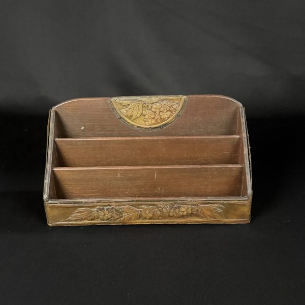 Porte lettres bois et laiton